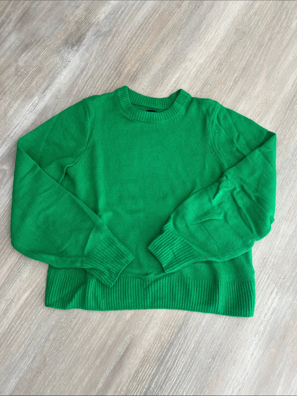 GAP Women's Green Crewneck Sweater - Classic Knit